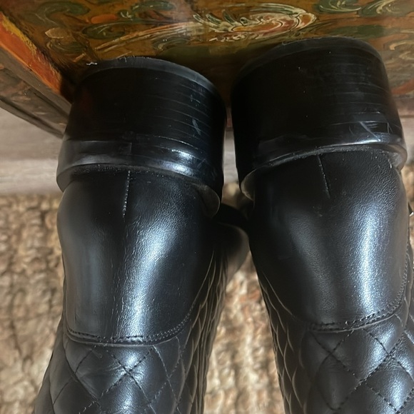 Sam Edelman quilted leather boots. Perfect sole. 9.5 - Picture 4 of 6